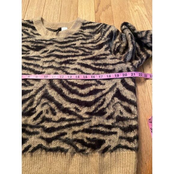 H&M Divided, women's animal print casual pullover sweater size medium - Picture 6 of 7